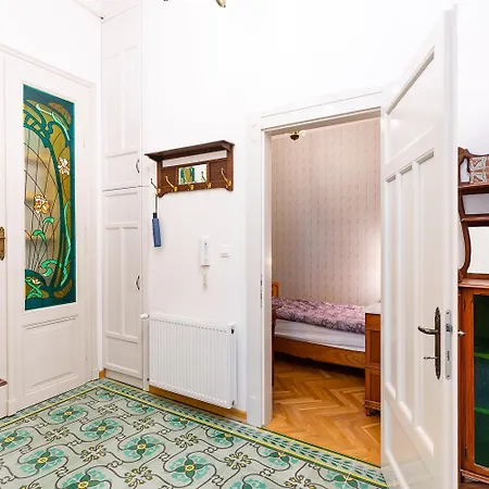 Luxury Art Nouveau Next To Parliament Building Βουδαπέστη