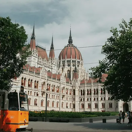 Διαμέρισμα Luxury Art Nouveau Next To Parliament Building